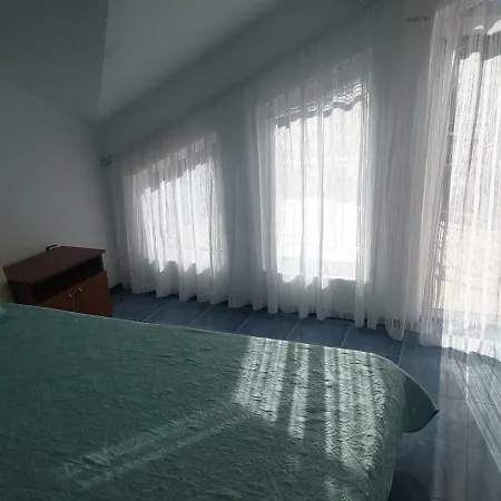 דירה Lotos קרנבו